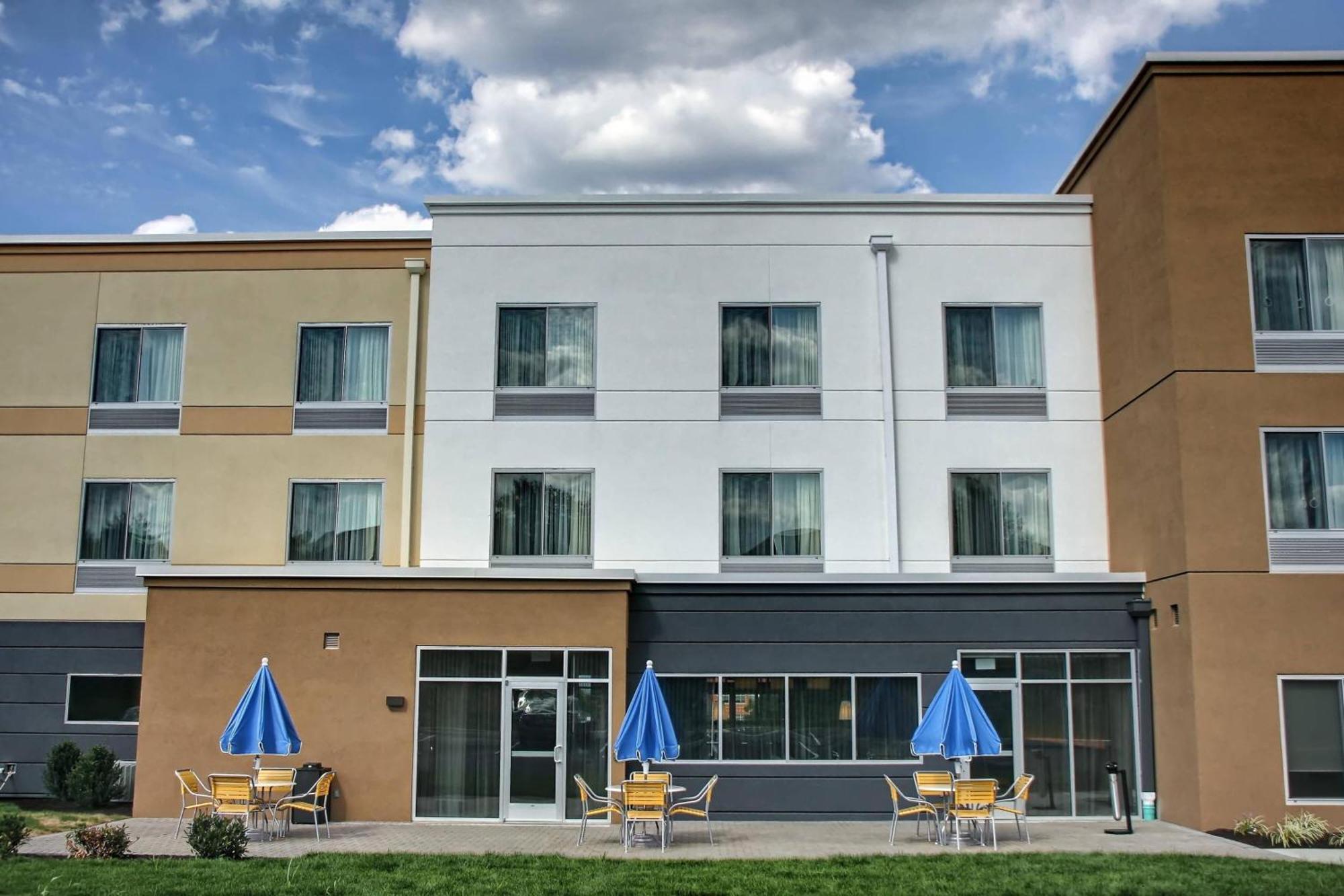 Fairfield Inn & Suites By Marriott Reading Wyomissing Exterior foto